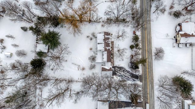 664 St. David's Lane, Niskayuna, NY 12309