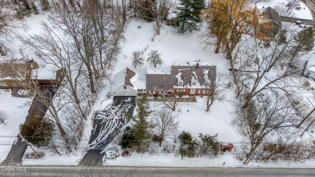 664 St. David's Lane, Niskayuna, NY 12309