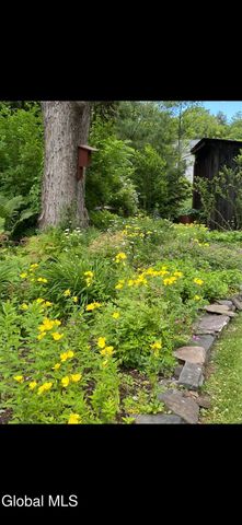 664 St. David's Lane, Niskayuna, NY 12309