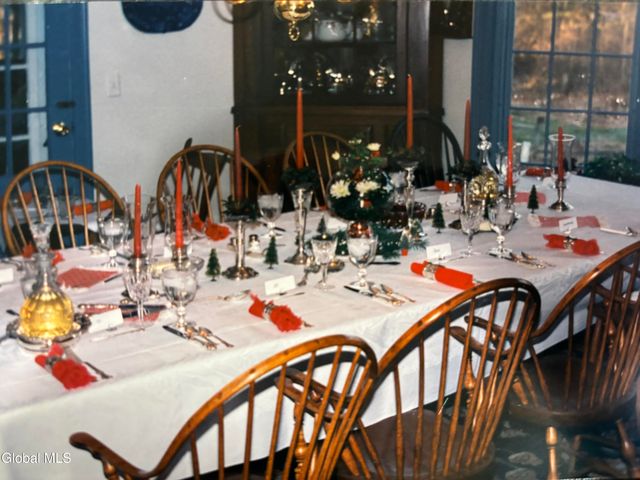 664 St. David's Lane, Niskayuna, NY 12309