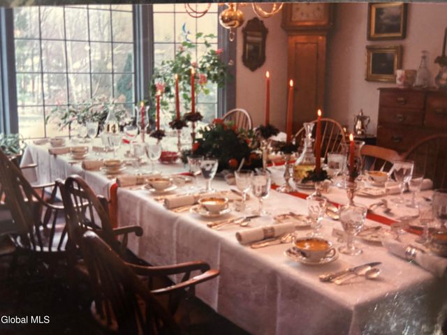 664 St. David's Lane, Niskayuna, NY 12309