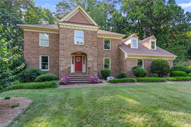 303 Tides RN, Yorktown, VA 23692