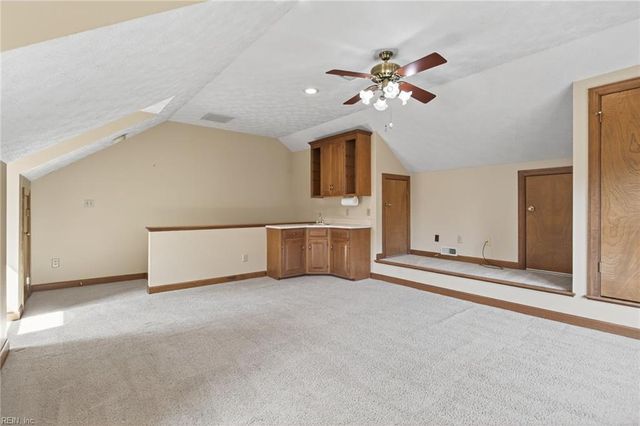 303 Tides RN, Yorktown, VA 23692
