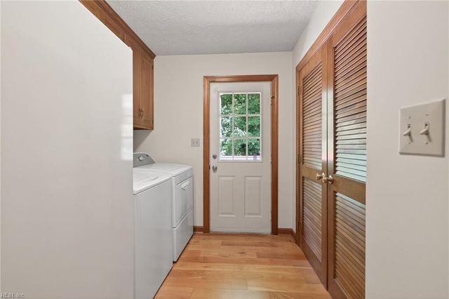 303 Tides RN, Yorktown, VA 23692