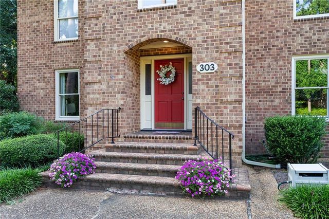 303 Tides RN, Yorktown, VA 23692