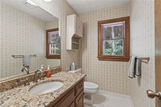 303 Tides RN, Yorktown, VA 23692