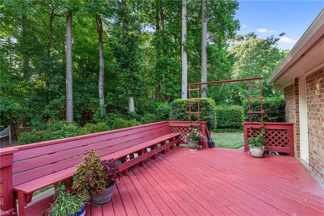 303 Tides RN, Yorktown, VA 23692