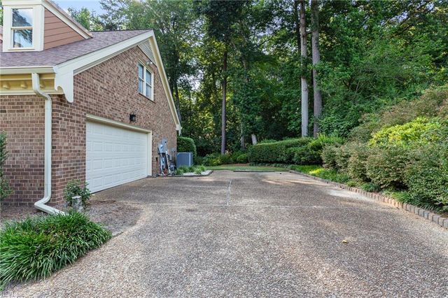 303 Tides RN, Yorktown, VA 23692