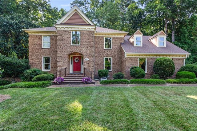 303 Tides RN, Yorktown, VA 23692