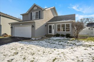 1305 Fox Meadow Court, St. Charles, IL 60174
