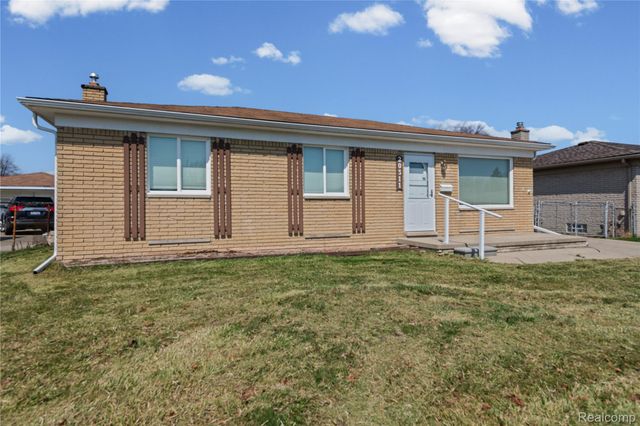 20311 Garden Court, Roseville, MI 48066