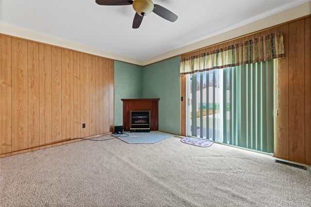 20311 Garden Court, Roseville, MI 48066