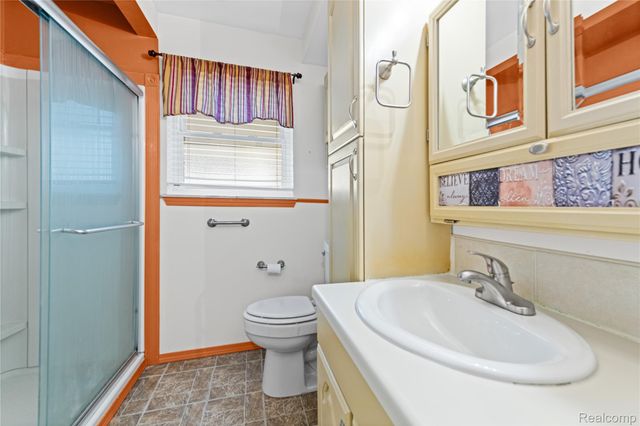 20311 Garden Court, Roseville, MI 48066