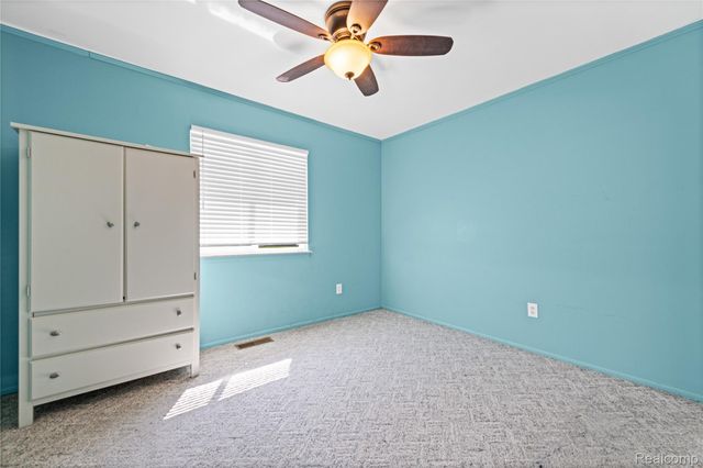 20311 Garden Court, Roseville, MI 48066