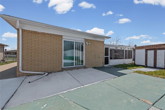 20311 Garden Court, Roseville, MI 48066