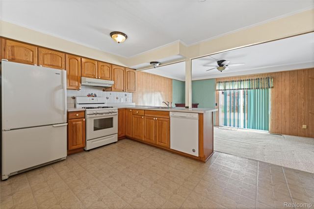 20311 Garden Court, Roseville, MI 48066