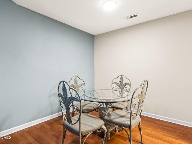 1001 Kingswood Drive J, Chapel Hill, NC 27517