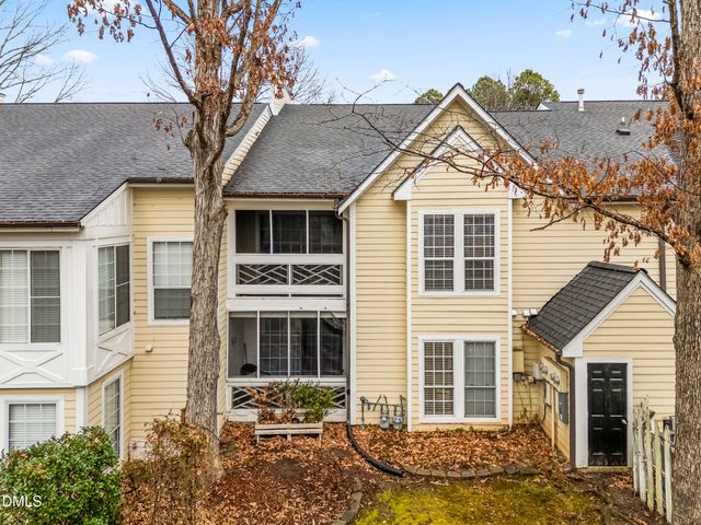 1001 Kingswood Drive J, Chapel Hill, NC 27517