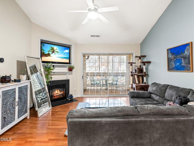 1001 Kingswood Drive J, Chapel Hill, NC 27517