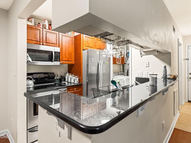 1001 Kingswood Drive J, Chapel Hill, NC 27517