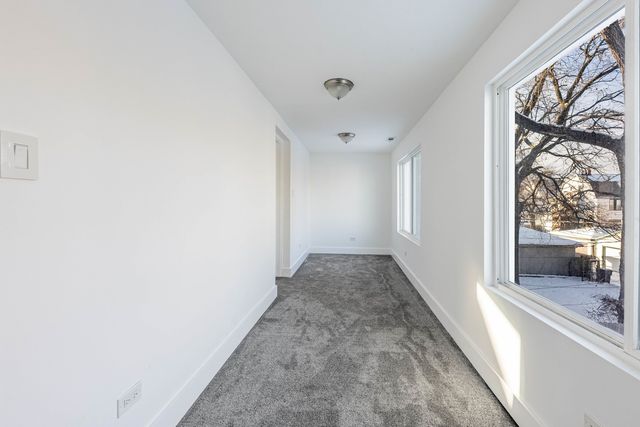 2038 E 73rd Street, Chicago, IL 60649