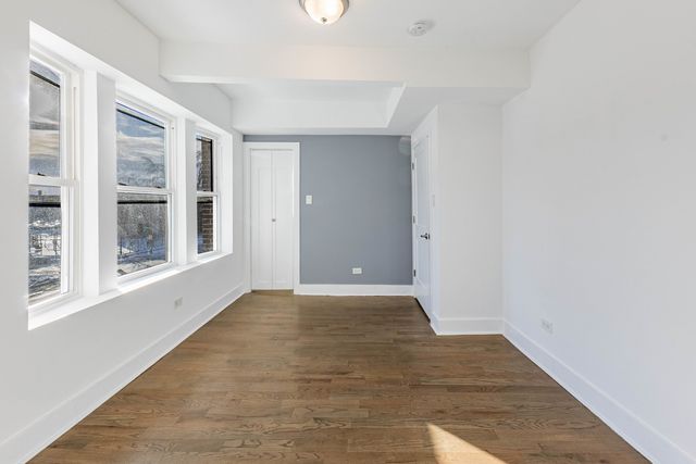 2038 E 73rd Street, Chicago, IL 60649