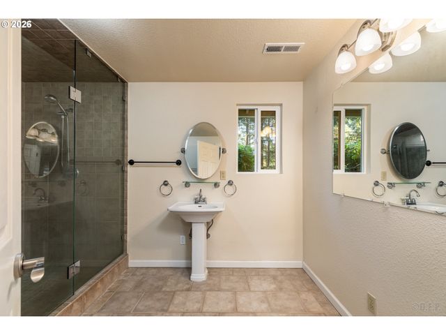34889 HANKEY Rd, St Helens, OR 97051