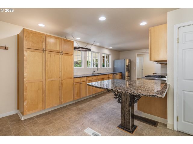 34889 HANKEY Rd, St Helens, OR 97051