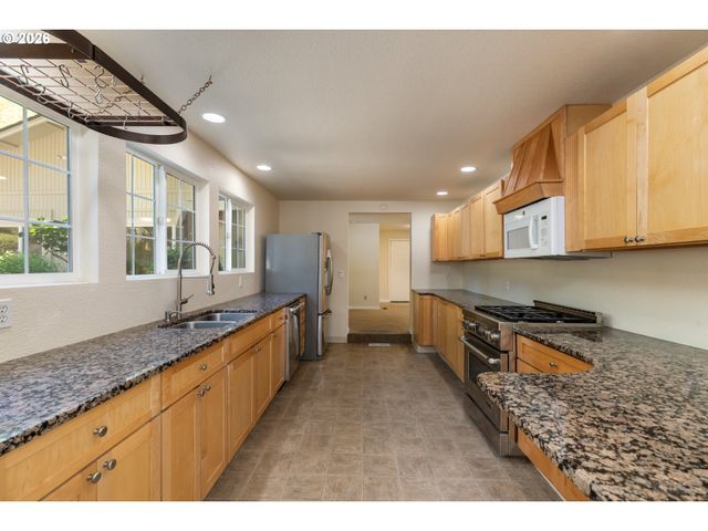 34889 HANKEY Rd, St Helens, OR 97051