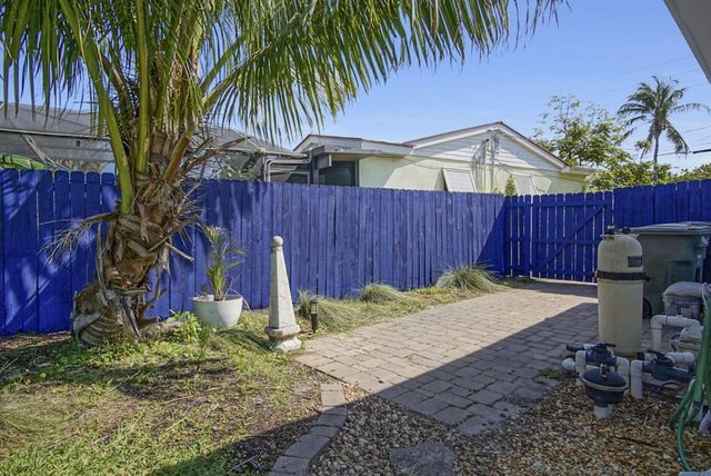 307 Granada Street, Fort Pierce, FL 34949