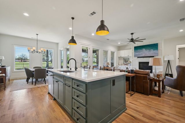 327 Saint Andrews Drive, Mabank, TX 75156