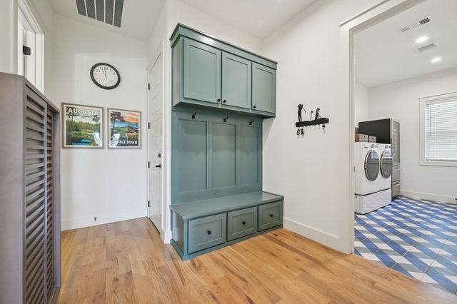 327 Saint Andrews Drive, Mabank, TX 75156