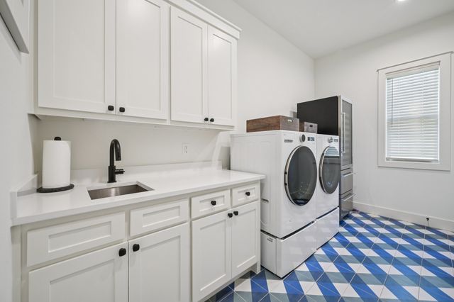 327 Saint Andrews Drive, Mabank, TX 75156