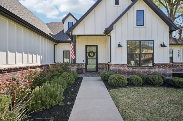 327 Saint Andrews Drive, Mabank, TX 75156