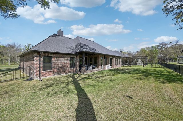 327 Saint Andrews Drive, Mabank, TX 75156