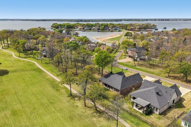 327 Saint Andrews Drive, Mabank, TX 75156