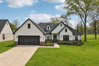 327 Saint Andrews Drive, Mabank, TX 75156