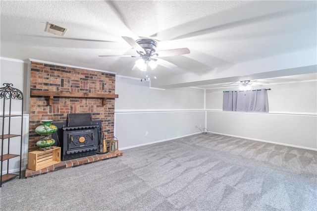 2003 E Alfresco Street, Clinton, MO 64735