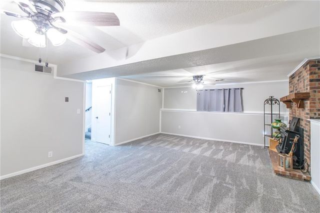 2003 E Alfresco Street, Clinton, MO 64735