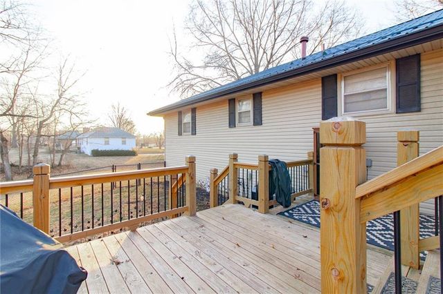 2003 E Alfresco Street, Clinton, MO 64735