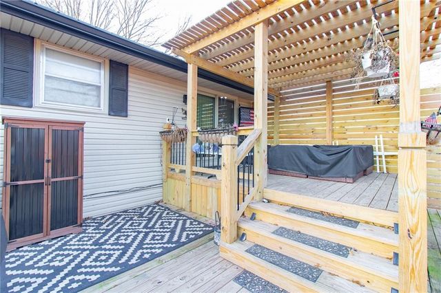 2003 E Alfresco Street, Clinton, MO 64735