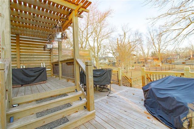 2003 E Alfresco Street, Clinton, MO 64735