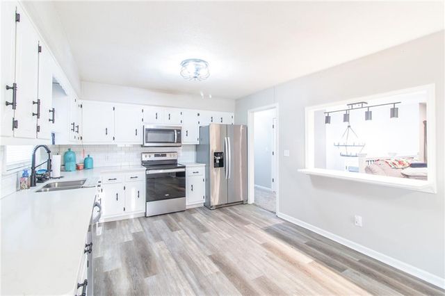 2003 E Alfresco Street, Clinton, MO 64735