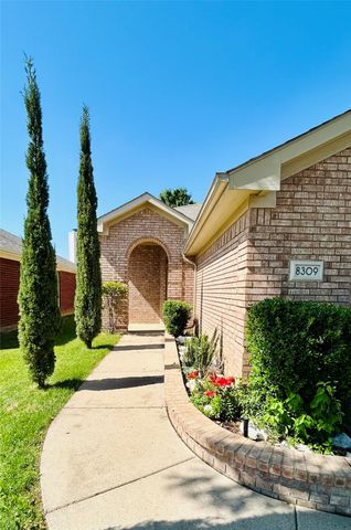 8309 Bowspirit Lane, Fort Worth, TX 76053