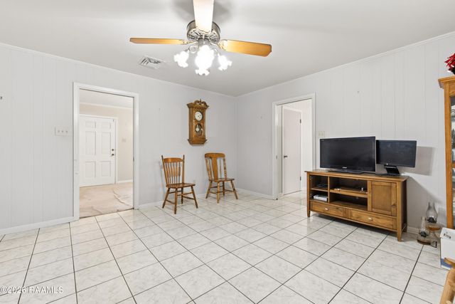 200 Dahalia Street, Lafayette, LA 70507