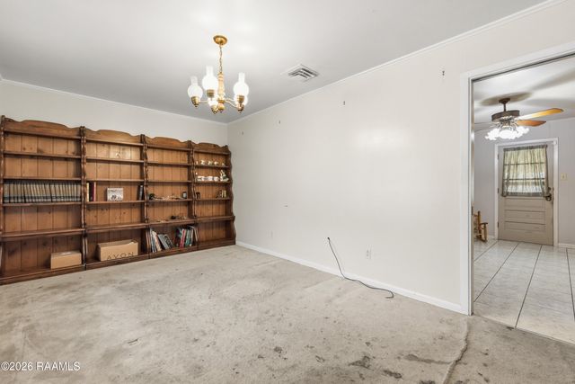 200 Dahalia Street, Lafayette, LA 70507