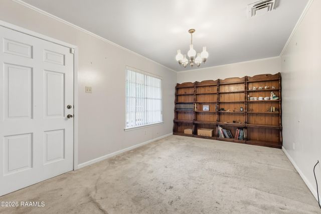 200 Dahalia Street, Lafayette, LA 70507