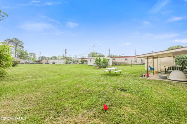 200 Dahalia Street, Lafayette, LA 70507