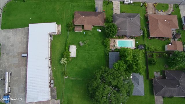 200 Dahalia Street, Lafayette, LA 70507