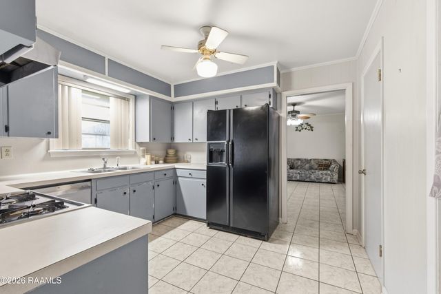 200 Dahalia Street, Lafayette, LA 70507